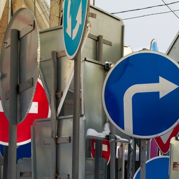 Установка дорожных знаков в Донецке и Донецкой области